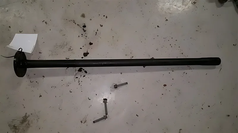 12471486 Rear Axle Shaft - OEM | Fits 2001-2009 Chevy Silverado