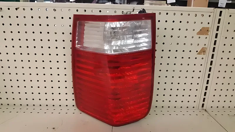 142130 Tail Light - OEM | Fits 2007-2009 Chrysler Aspen