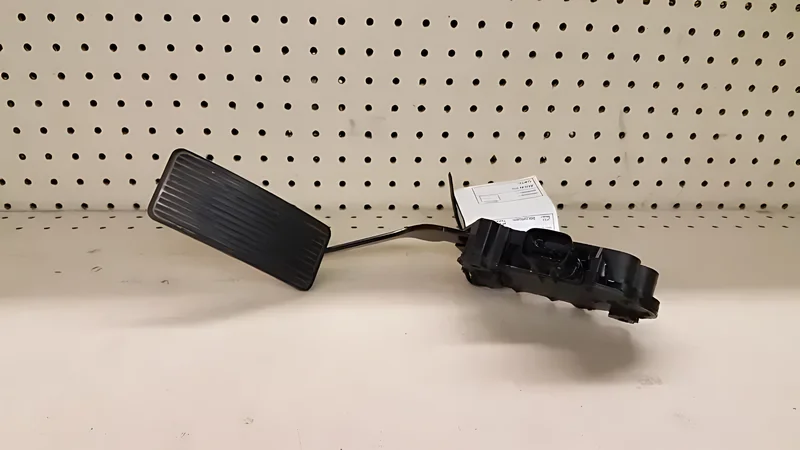 7C34-PF836-AA Fuel Pedal - OEM | Fits 2008-2010 Ford F250SD (6.4L)