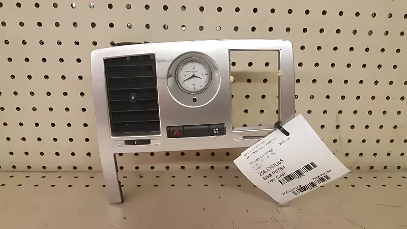05-08 CHRYSLER 300 OEM MOPAR DASH MOUNTED CLOCK 04602385AB 149705