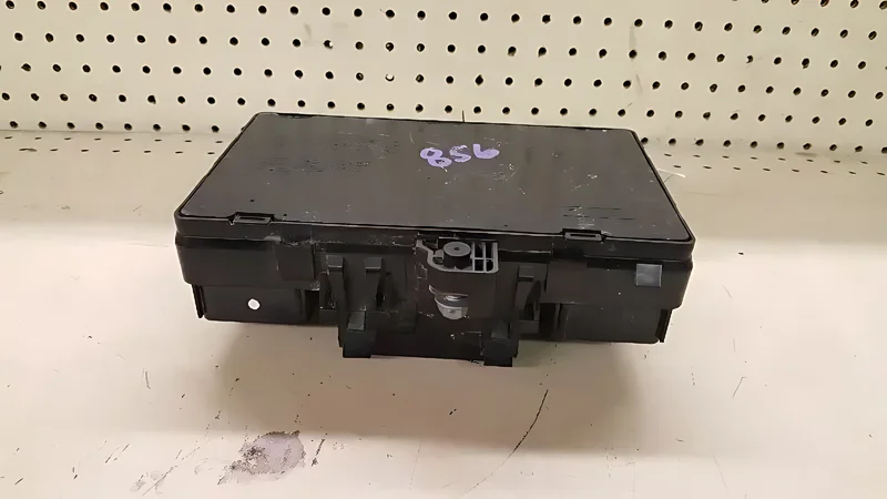 DG9T-14A067AF Fuse Box - OEM | Fits 2013-2014 Ford Fusion (1.5L)