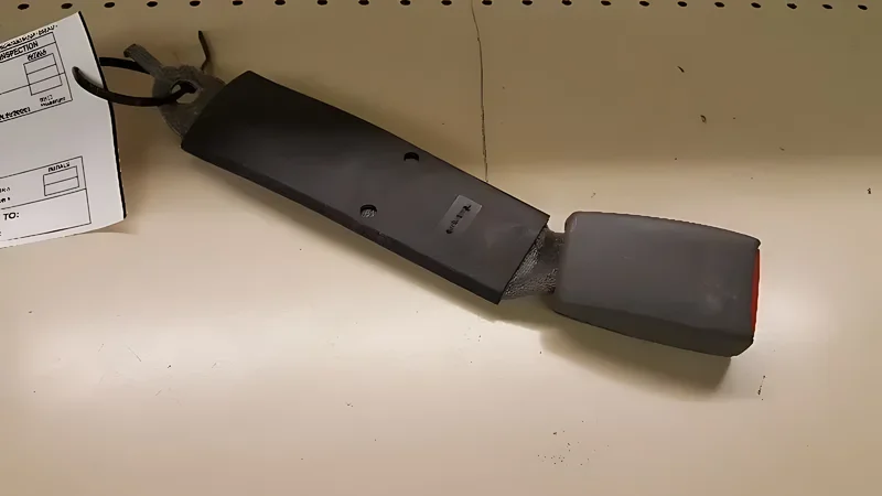 162633 Front Center Seat Belt Buckle - OEM | Fits 2006-2009 Dodge Ram
