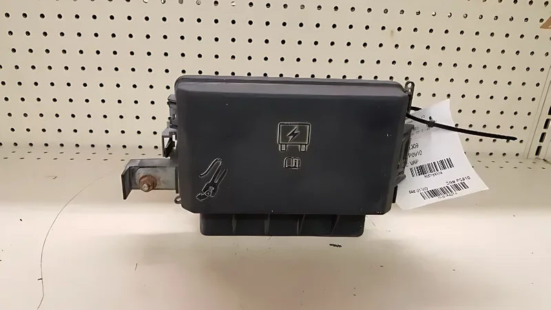 04692031AH Underhood Fusebox with BCM - OEM | Fits 2006 Chrysler 300