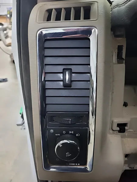 185126 LH Dash Mounted Air Vent - OEM | Fits 2009-2012 Dodge Ram