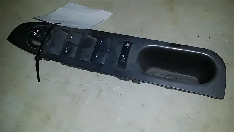 Electric Door Switch Driver's Windows Master - OEM | Fits 2006-2007 Ford Fusion
