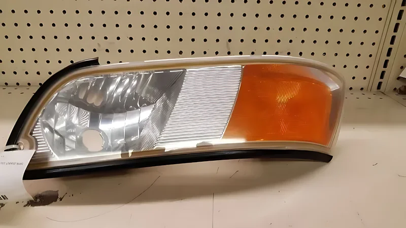 FDXW3Z15A201BB Marker Light LH Side - OEM | Fits 1999-2002 Mercury Grand Marquis