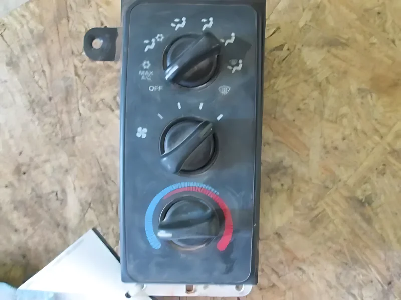 05015734AA Temperature Control Head - OEM | Fits 2000-2002 Dodge Ram